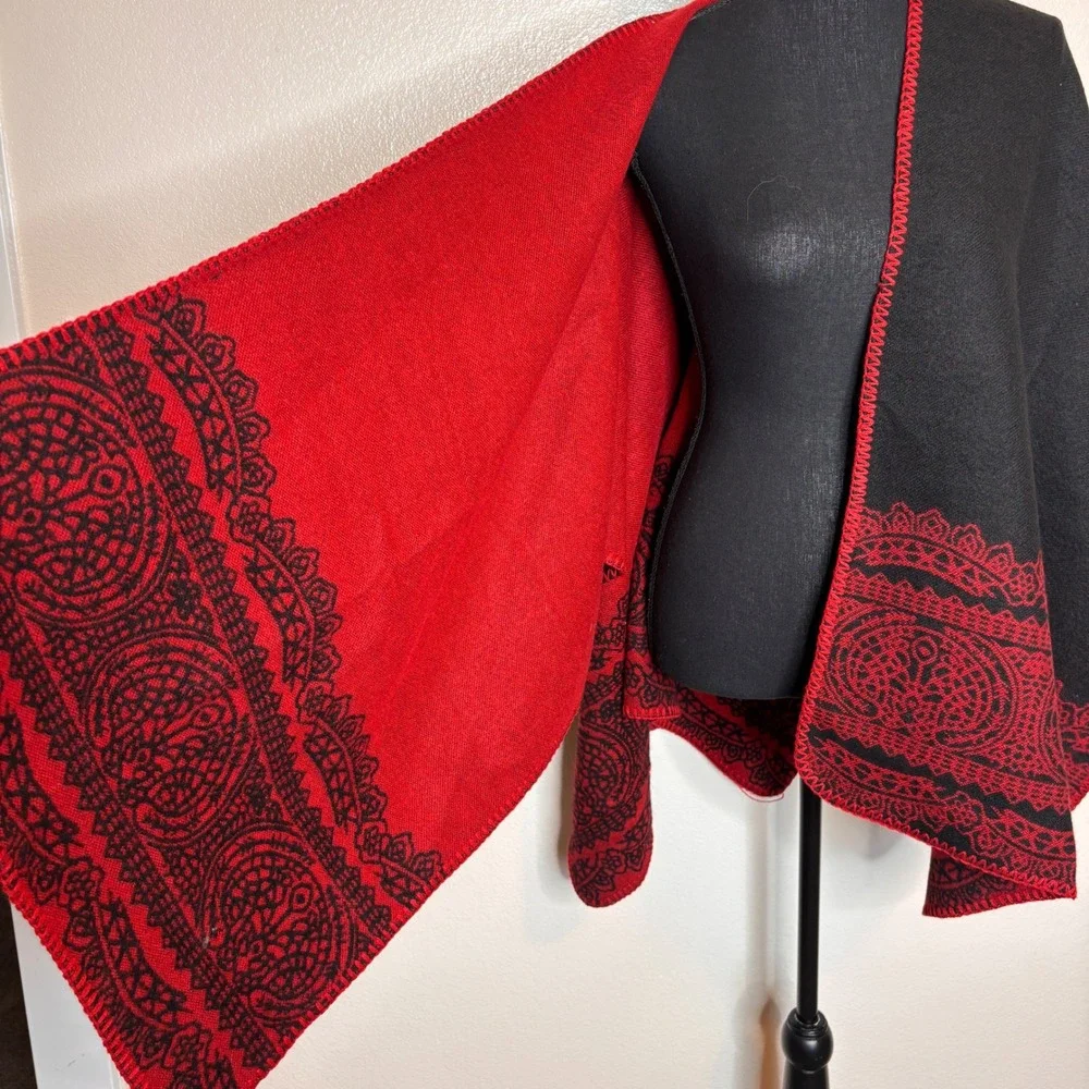 Chicos Reversible Ruana Fringe Cape‎ Shawl Black Red One Size